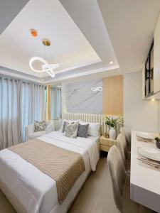 Mira Solana at Azure North Pampanga