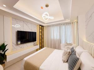 Mira Solana at Azure North Pampanga