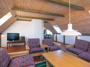 12 person holiday home in Lemvig