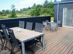 Tranquil Retreat in Nature s Embrace-By Traum