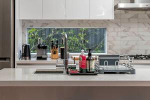 Cullen Stay Calm Connected Convenient