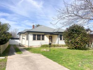 Rhoda Avenue Residence