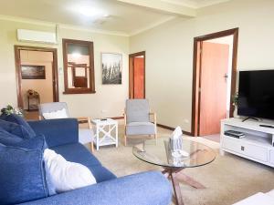 Rhoda Avenue Residence