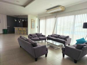 Casa Amplia, Piscina privada, Vía Samborondón, parrilla