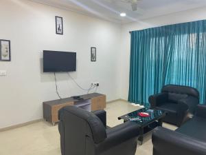 Urban Stay Service Apartments Oragadam