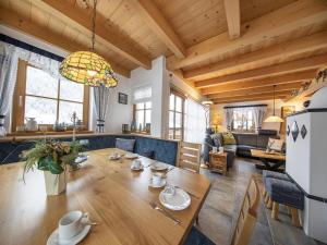 Chalet in Königsleiten near Ski Lift