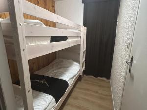 Studio au pied des pistes avec balcon et parking gratuit - FR-1-814-16