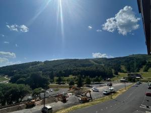 Studio au pied des pistes avec balcon et parking gratuit - FR-1-814-16