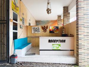 De Zity Homestay RedPartner near Alun Alun Jember