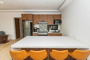 Beautiful apartment with a view of the Arch