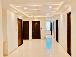 Hotel White Regency -300 MTR from Golden Temple