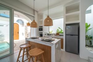 Las Casas 17 - Chic & Modern 1BR Bingin with Pool, Near Beach