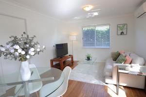Spacious 2BR Guest House I Private & Central