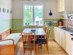 6 person holiday home in ÖVERUM-By Traum