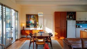 Chiton Cottage by the Sea - Restaurants, Bikes, Pets
