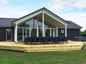 14 person holiday home in Væggerløse