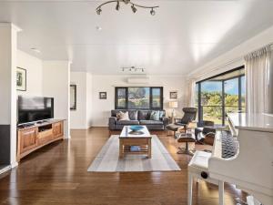 Charlie Bravo Chalet - Escape to the Golden Triangle