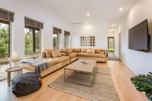 Casa Marni - Luxe Pool Escape with Breathtaking View