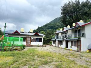 Gauriya The Bay Leaf