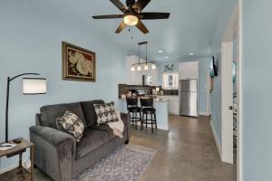 Cozy Casita with Hot Tub – Six Minutes from Main Street