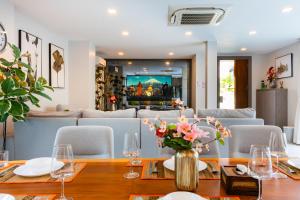 Serenity lux Pool Villa in Jomtien 6BR & 5 Mins to Beach 豪華六臥獨棟泳池別墅 中天海灘