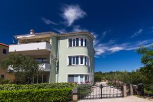 Two-Bedroom Apartment room in Apartment Kosic A4