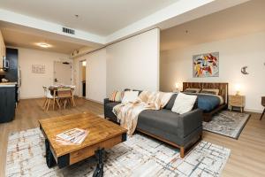 Breathtaking apartment in Los Angeles Free parking Pool and Gym