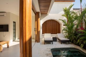 Modern 1BR with Rooftop Rice Fields & Seseh Beach Panorama