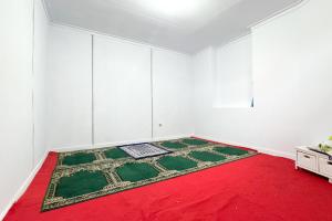 RedDoorz Syariah at Sultana Guest House