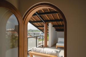 Modern 1BR with Rooftop Rice Fields & Seseh Beach Panorama