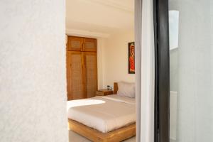 Modern 1BR with Rooftop Rice Fields & Seseh Beach Panorama