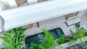 Modern 1BR with Rooftop Rice Fields & Seseh Beach Panorama