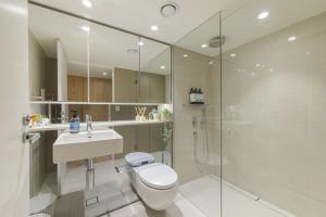 Pacific Chic Luxury Pad 2 - Beachfront Aircon Lift