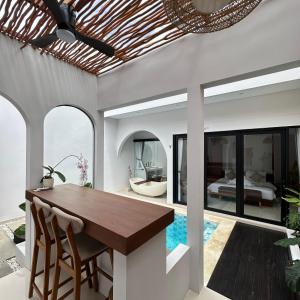 Maithala Villa & Living