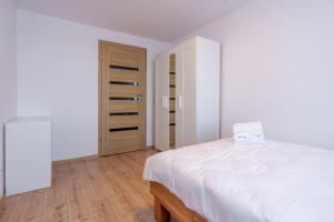 Park Śląski Snug Apartment by BookingHost