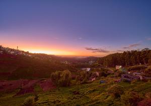 Central Homestay Ooty by VOYE HOMES Family-Friendly Budget Stay with Valley And Mountain Views