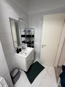 Apartament Manta rosie