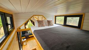 La Vista Huma by Tiny Away