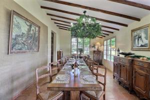 Bastide de lEsclat - Piscine - Champs de Lavandes