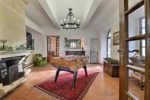 Bastide de lEsclat - Piscine - Champs de Lavandes