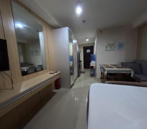 Comfy 1233 the persimmon studio