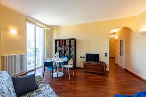 Lovely Apartment Via Nizza - Happy Rentals