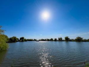 Tüskevár Vendégház és Halastó