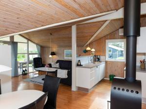 6 person holiday home in Hjørring-By Traum