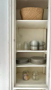 Compact center apartment