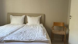 Compact center apartment