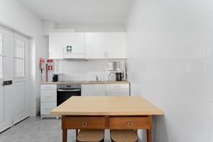 GuestReady - Rosemarys lovely home with a garden