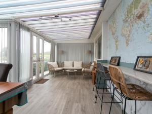 Pass the Keys Centrally Located Modern Seaside House