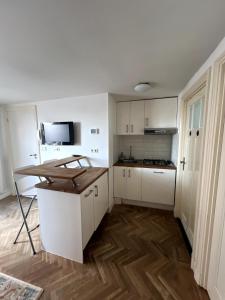 Beachfront apartment with rooftop terrace