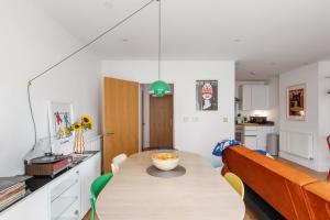 Luxury Apartment - 5 Mins to Canary Wharf & Excel